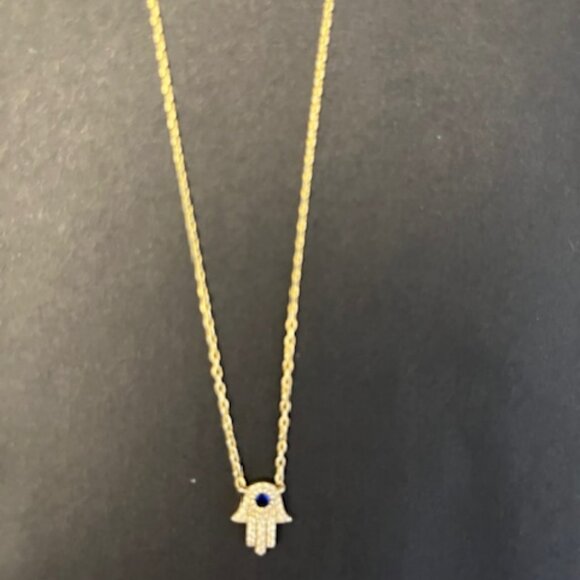 Hamsa Necklace in Gold Vermeil - Picture 2 of 4